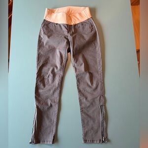 GAP MATERNITY Khakis - Skinny Mini